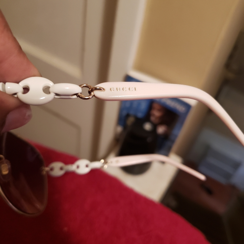 Authentic Gucci Aviator sun glasses